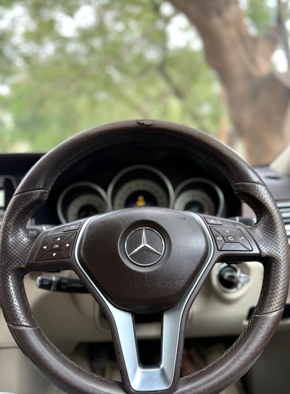 Mercedes Benz E-Class - Image 6