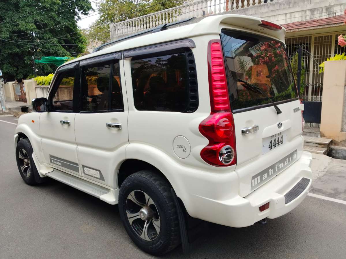 Mahindra Scorpio - Image 8