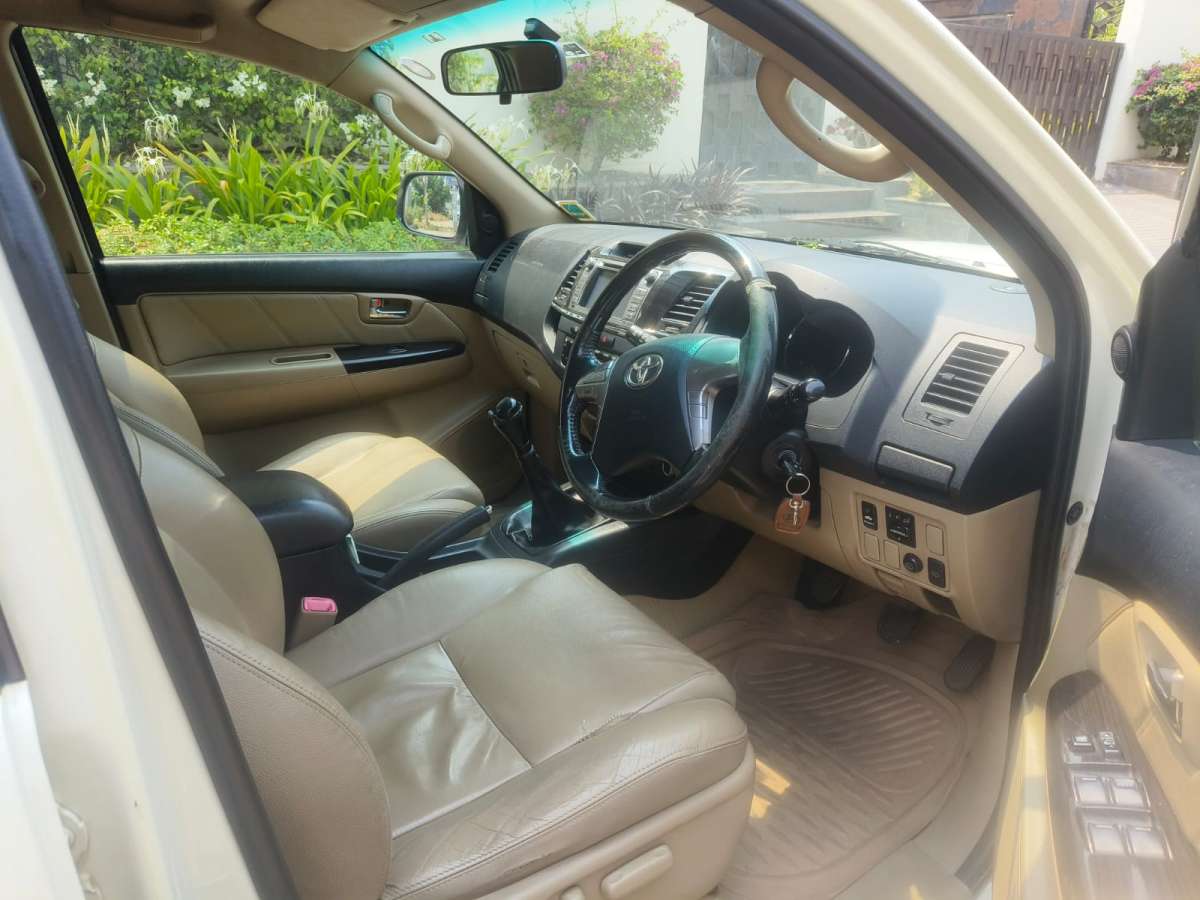 Toyota Fortuner - Image 2