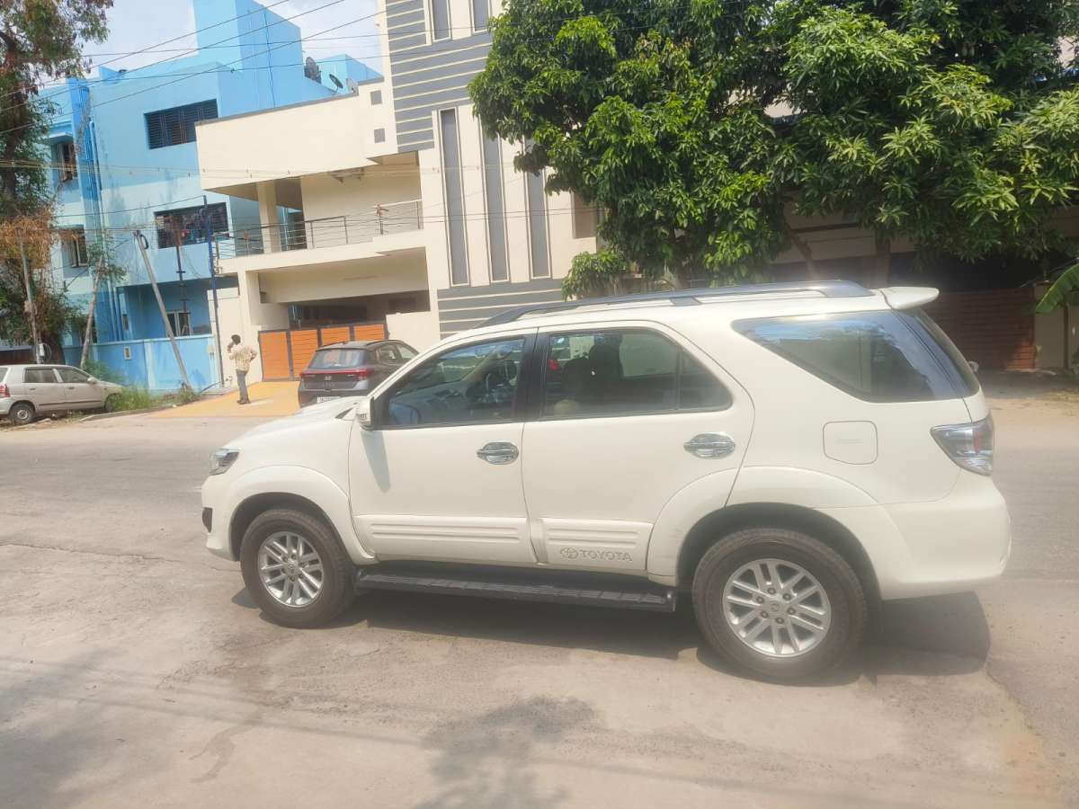 Toyota Fortuner - Image 5