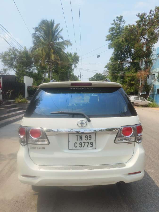 Toyota Fortuner - Image 4