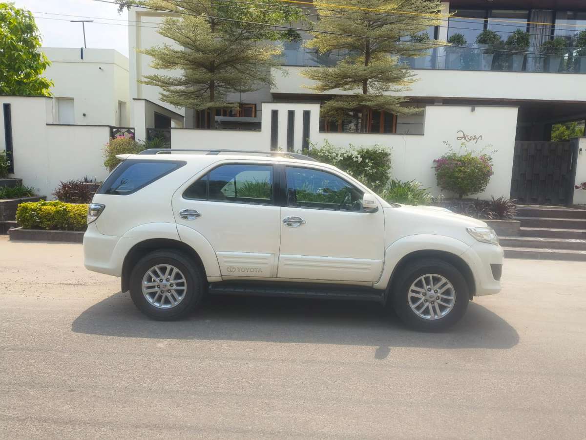 Toyota Fortuner - Image 7