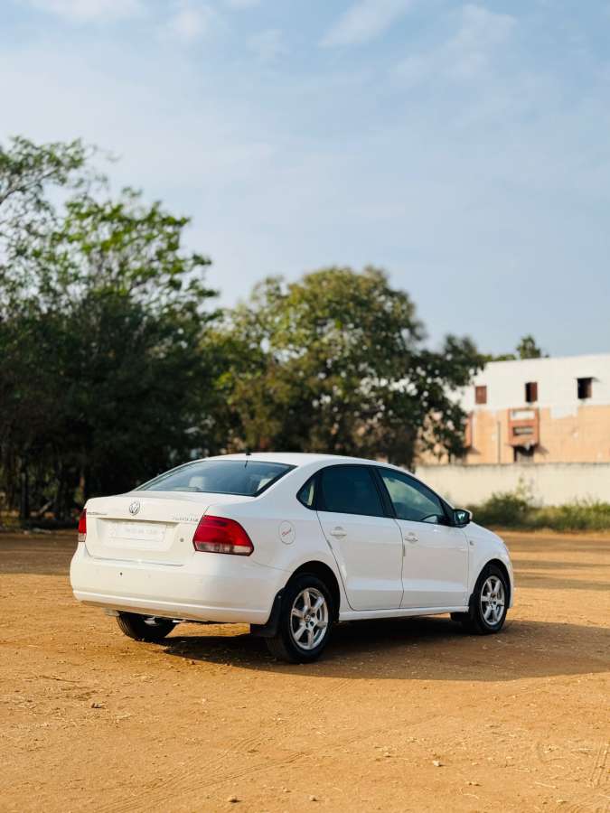 Volkswagen Vento - Image 8