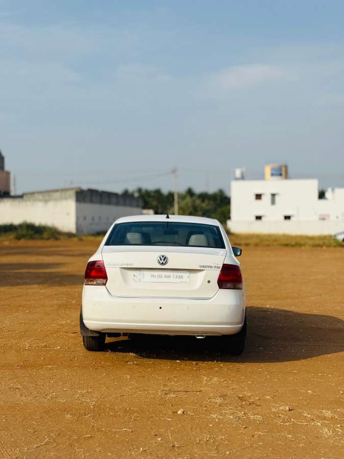Volkswagen Vento - Image 10