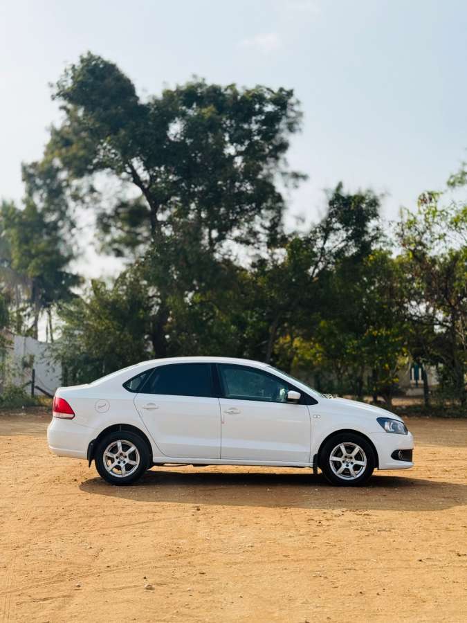 Volkswagen Vento - Image 4