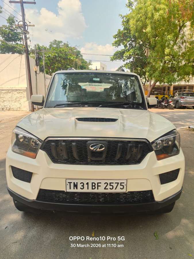 Mahindra Scorpio S6