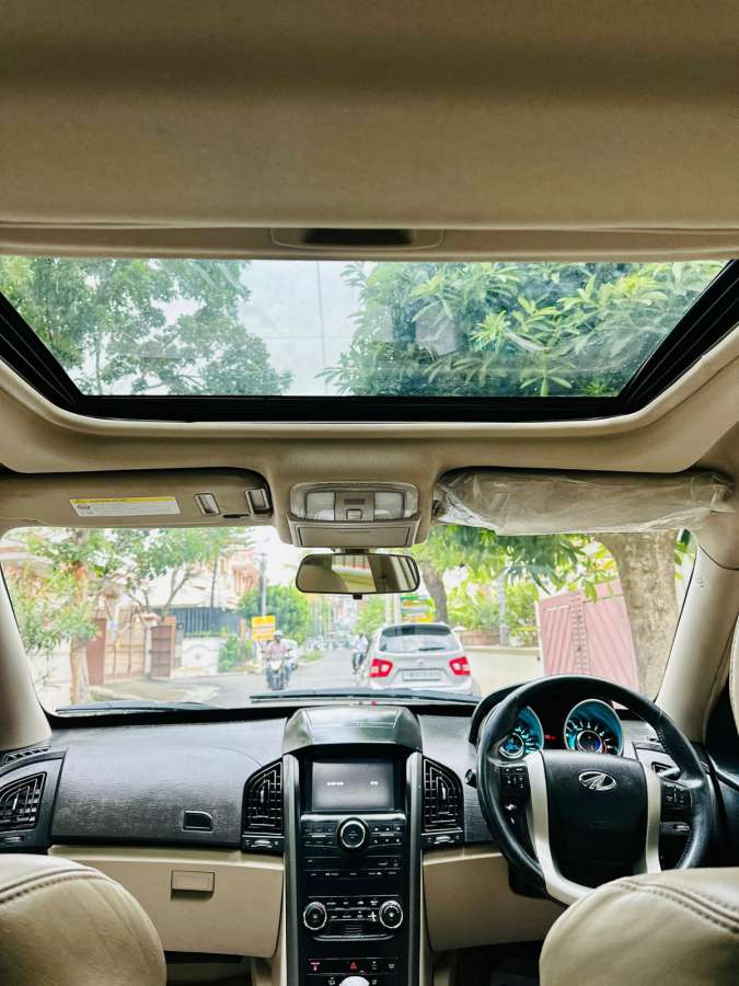 Mahindra XUV500 - Image 5