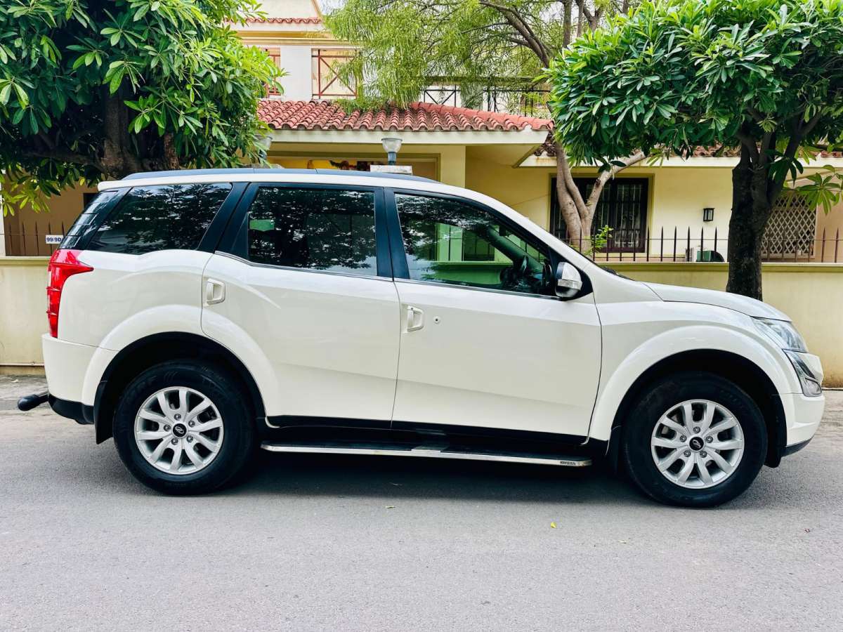 Mahindra XUV500 - Image 4