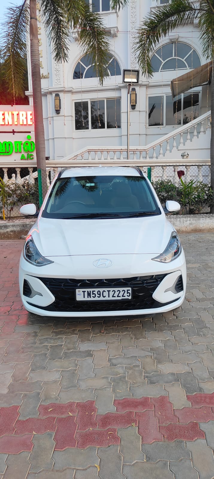 Hyundai Grand i10 Nios Sportz AMT