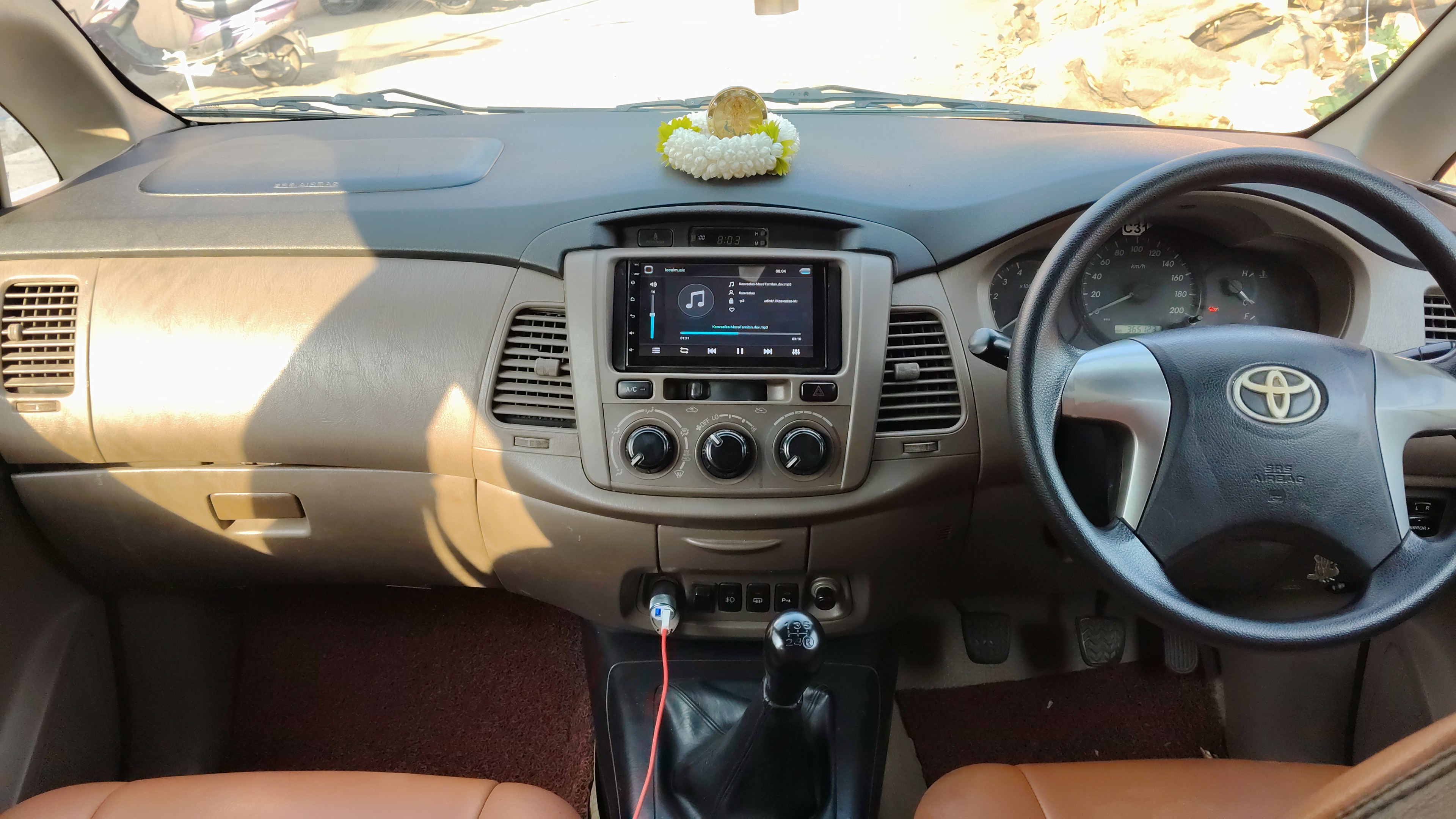 Toyota Innova - Image 6