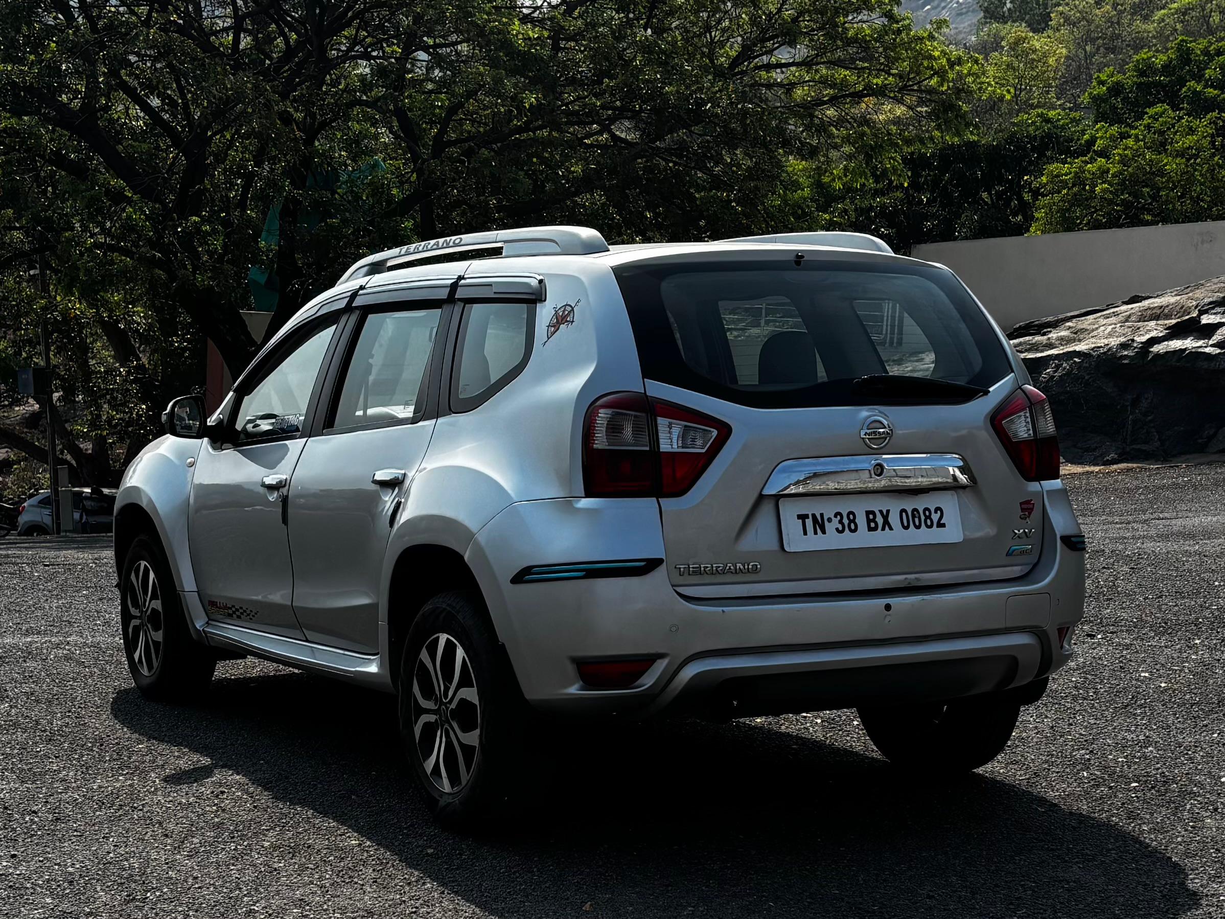 Nissan Terrano - Image 4