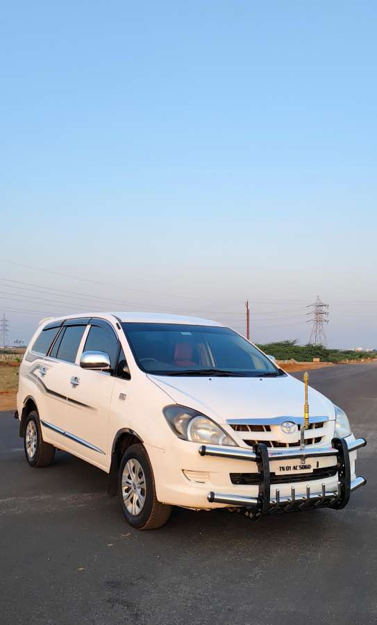 Toyota Innova - Image 4