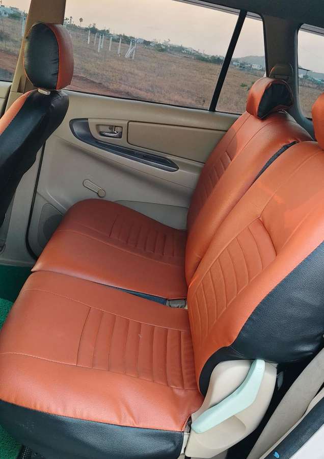 Toyota Innova - Image 3