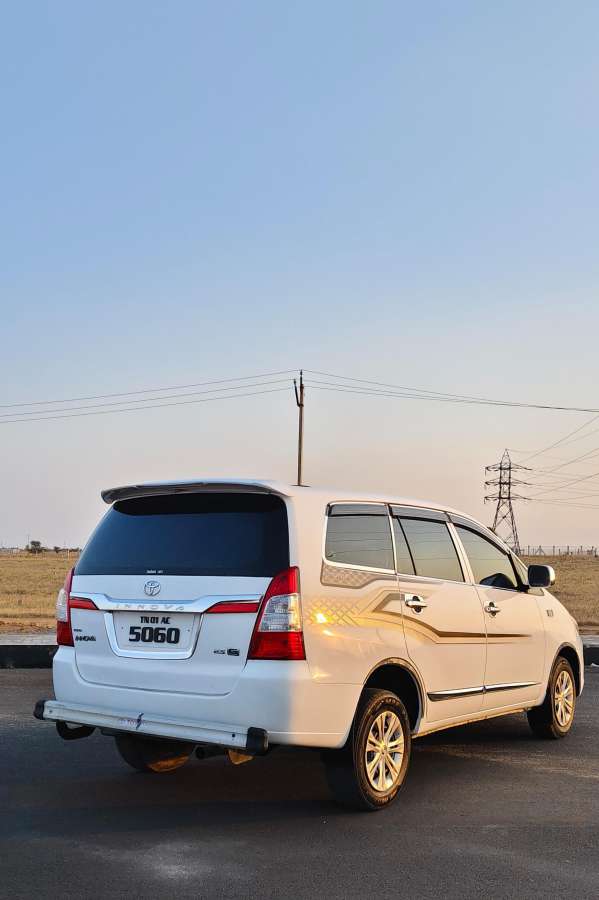 Toyota Innova - Image 6