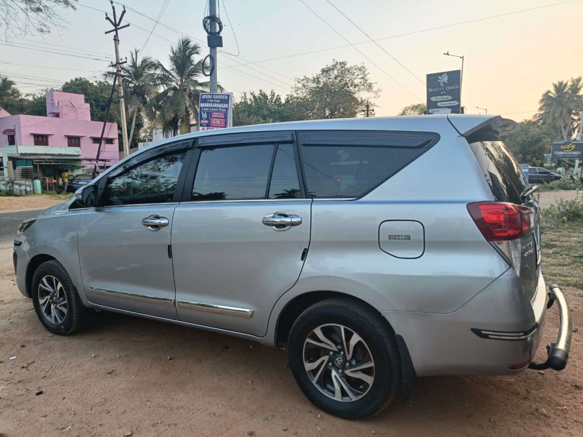 Toyota Innova Crysta - Image 9