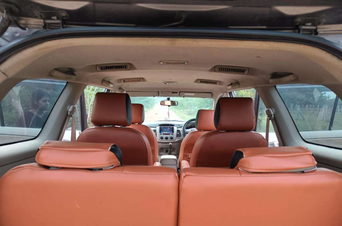 Toyota Innova - Image 6