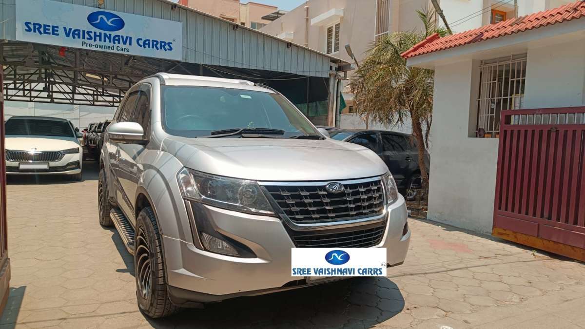 Mahindra XUV500 - Image 2