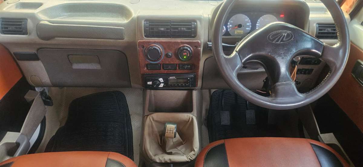 Mahindra Bolero - Image 2