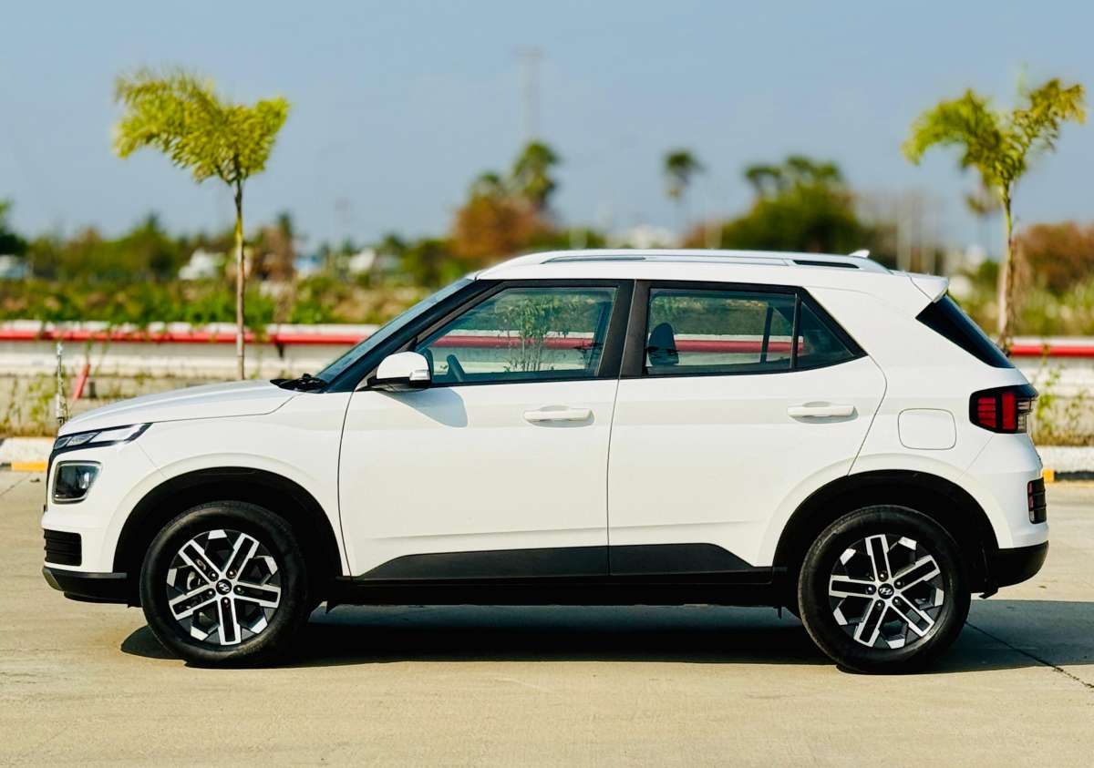 Hyundai Venue - Image 3