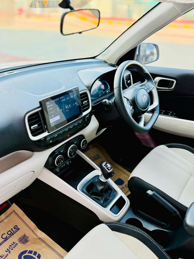 Hyundai Venue - Image 4