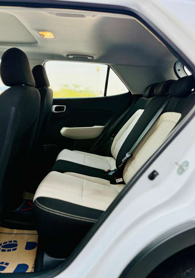 Hyundai Venue - Image 8