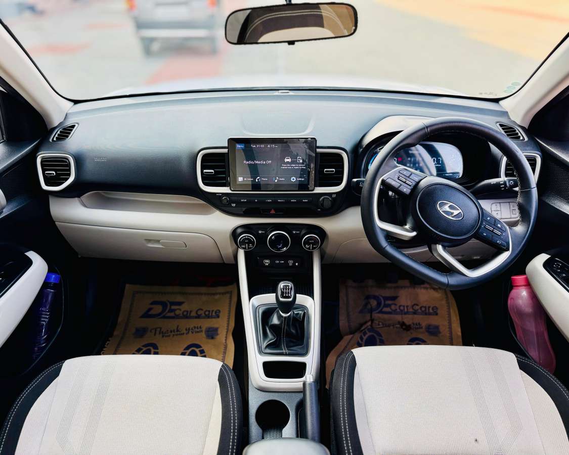 Hyundai Venue - Image 11