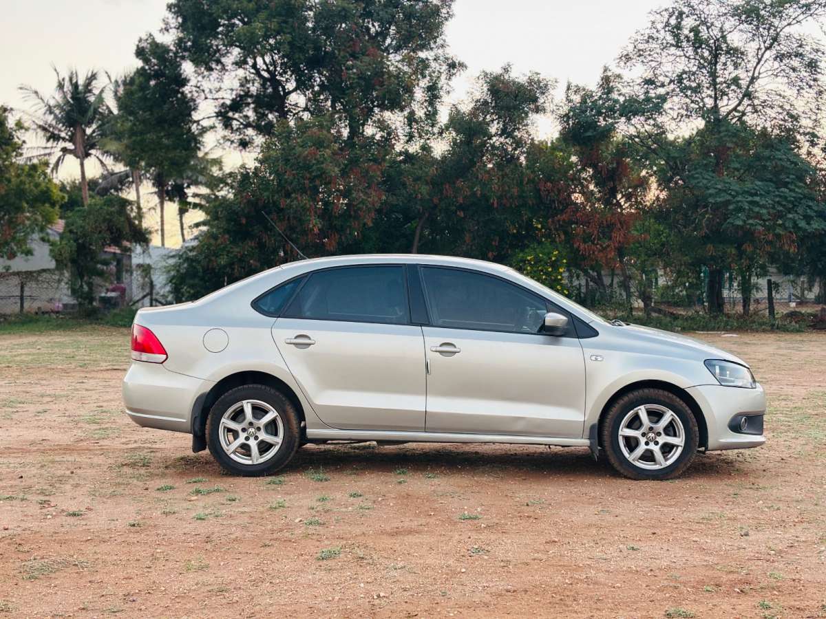 Volkswagen Vento - Image 9
