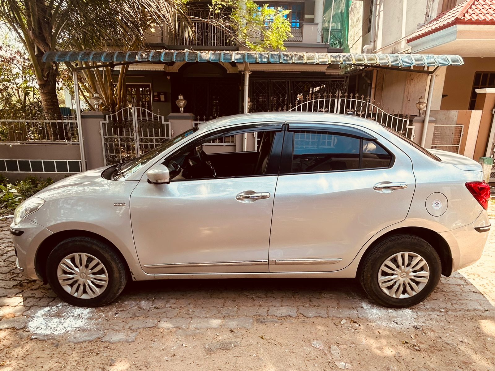 Maruti Suzuki Swift dzire VDI