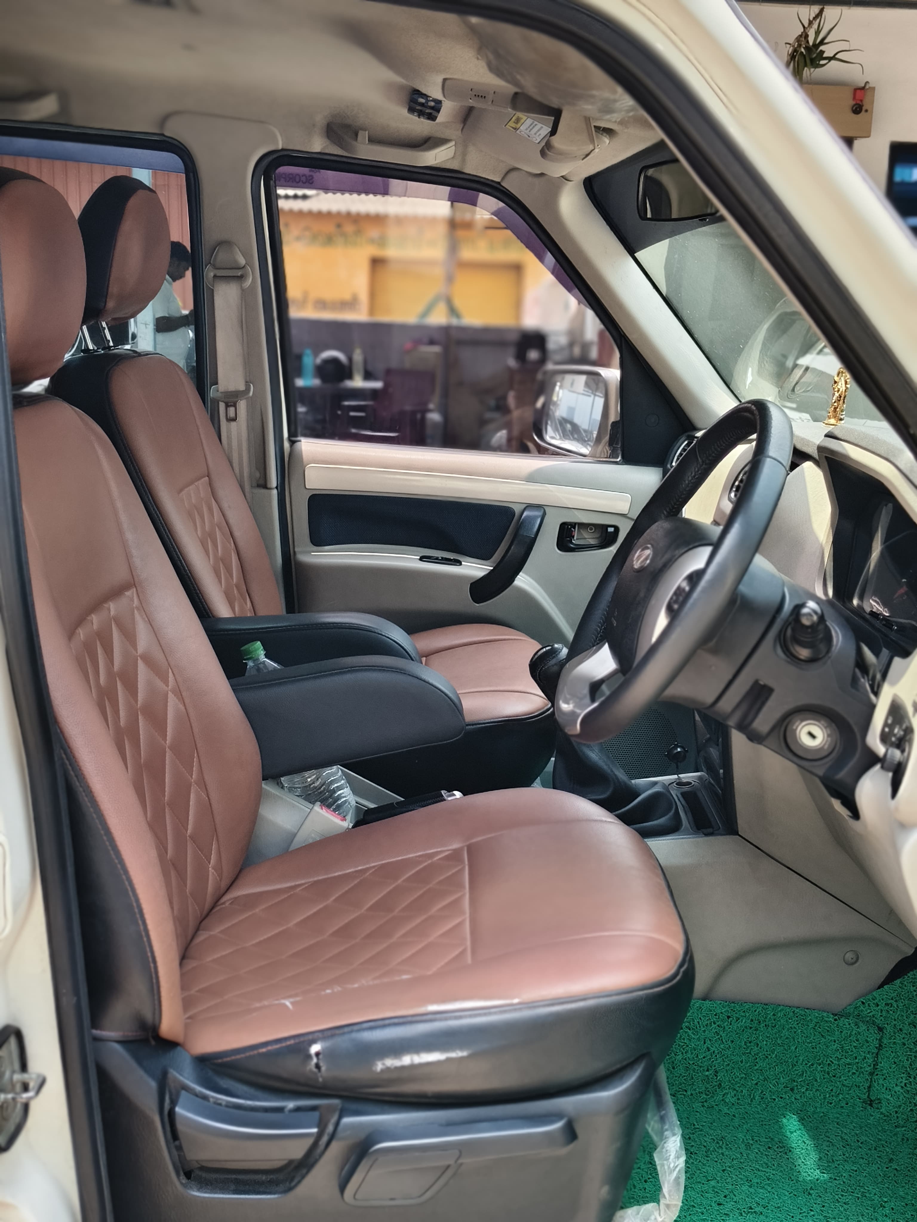 Mahindra Scorpio - Image 9