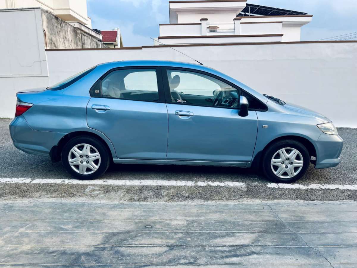 Honda City - Image 2