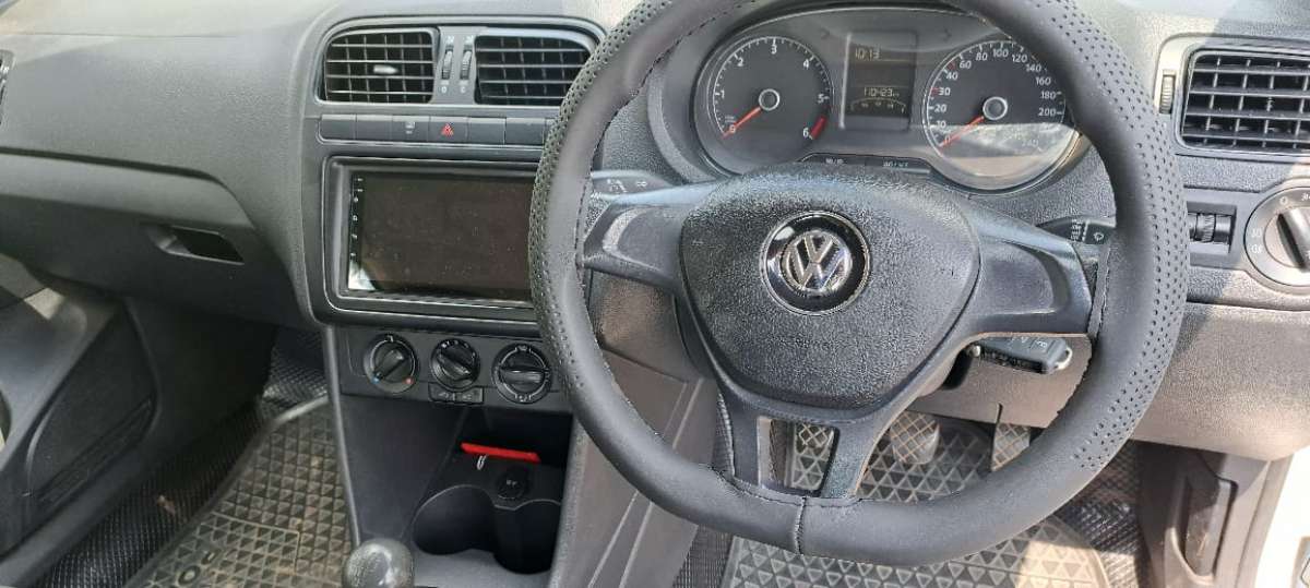 Volkswagen Polo - Image 9