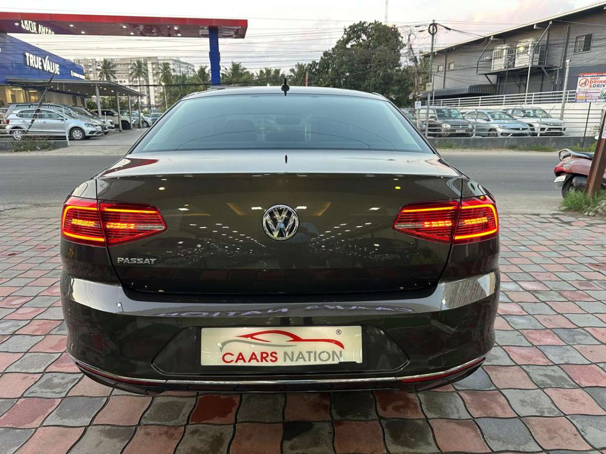 Volkswagen Passat - Image 3