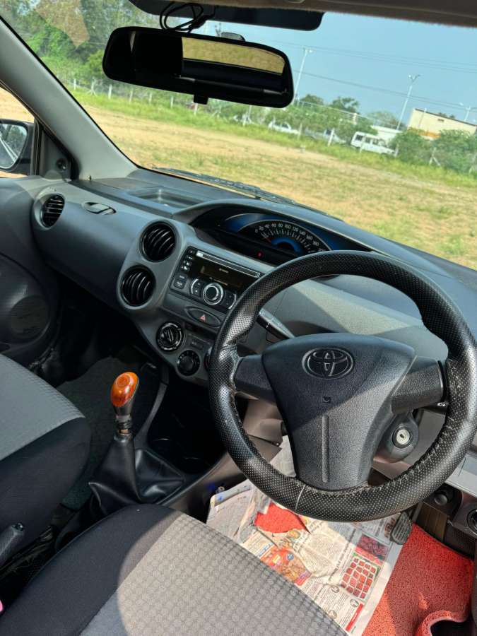 Toyota Etios Liva - Image 8