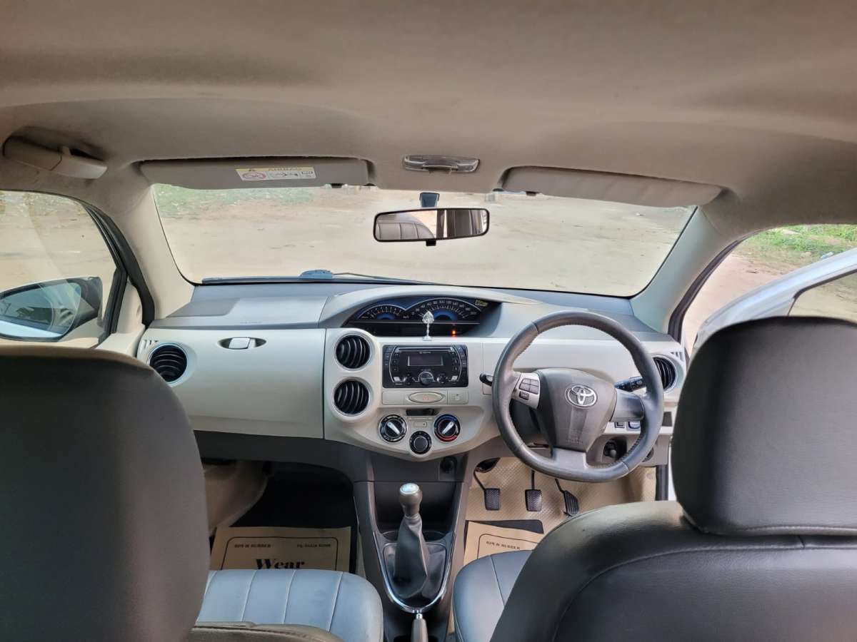 Toyota Etios Liva - Image 9