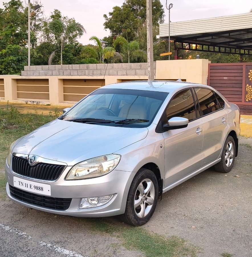 Skoda Rapid - Image 11
