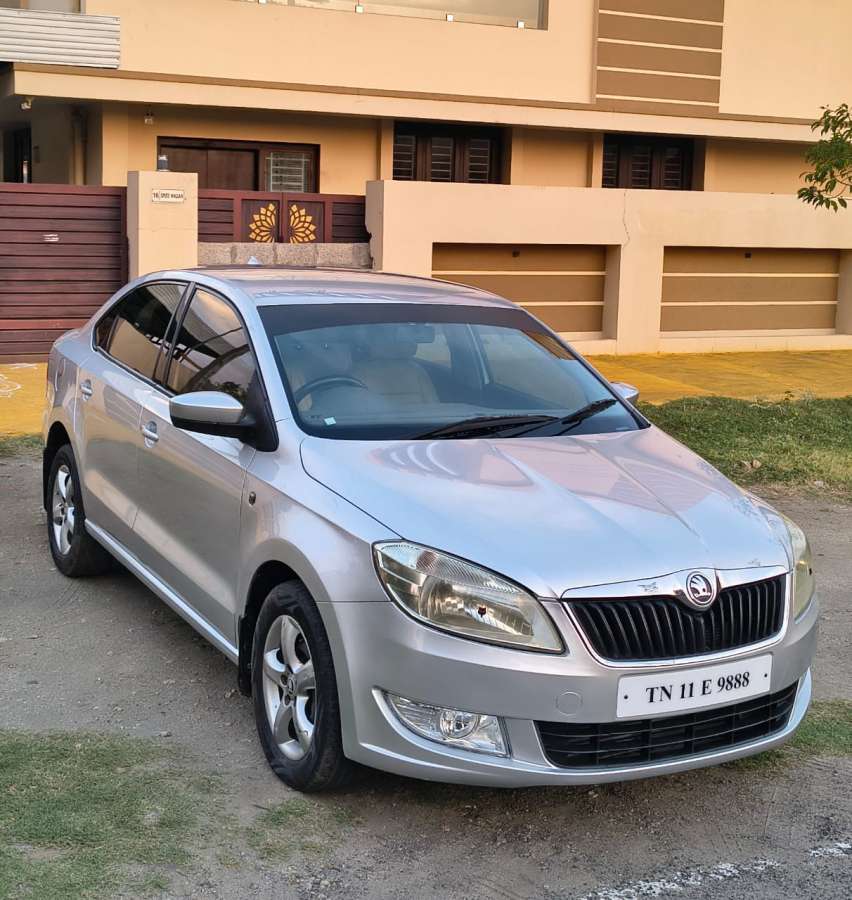 Skoda Rapid - Image 10