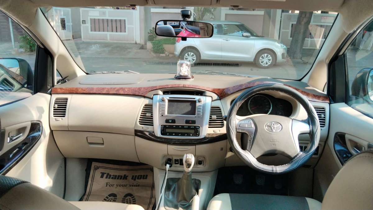 Toyota Innova - Image 4