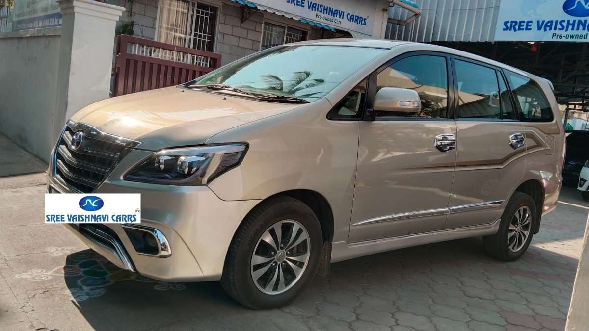 Toyota Innova - Image 1