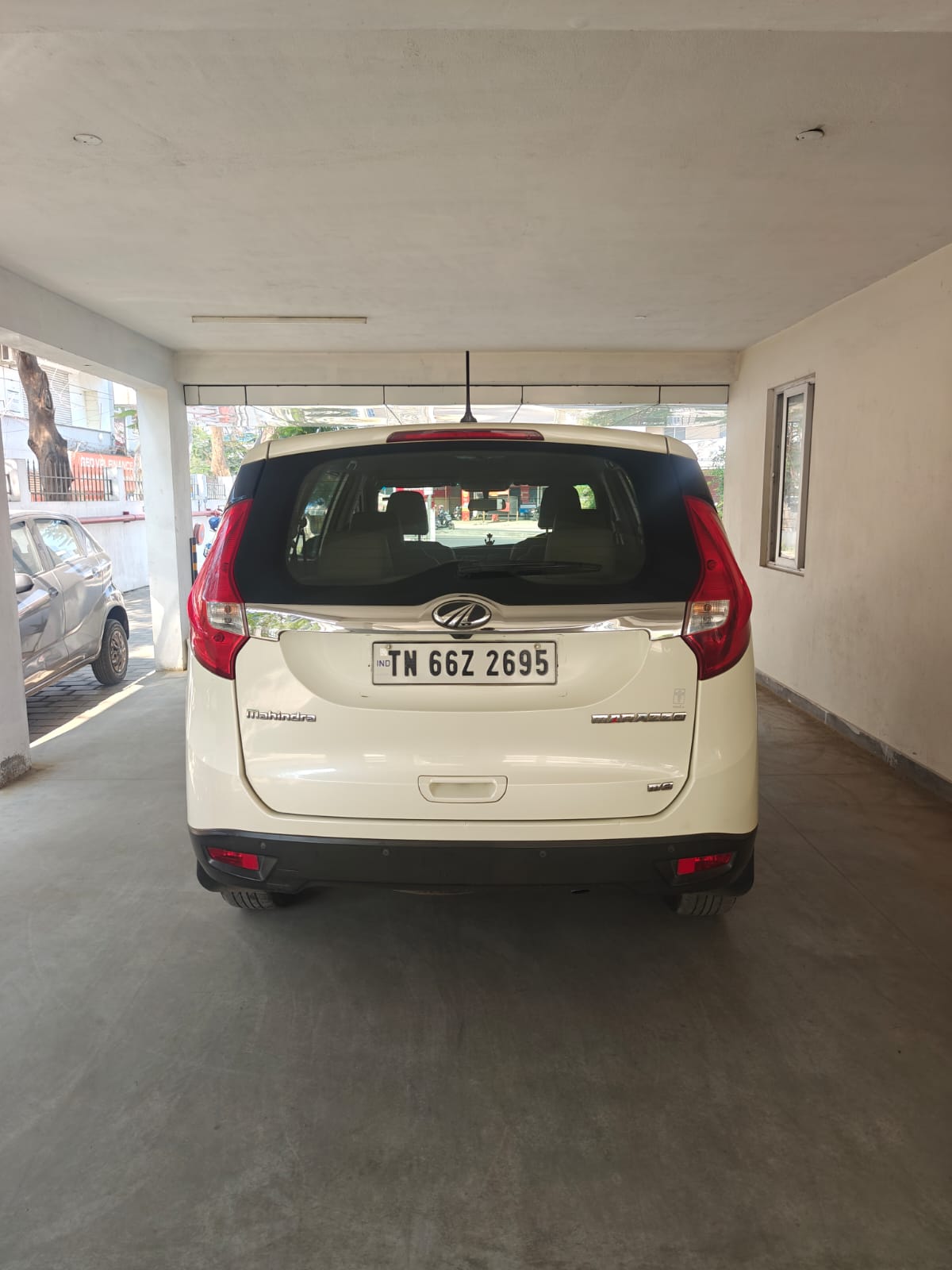 Mahindra Marazzo - Image 9