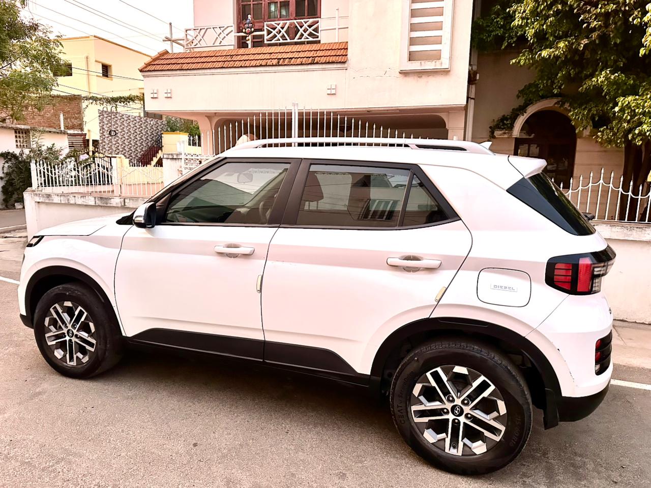 Hyundai Venue - Image 3