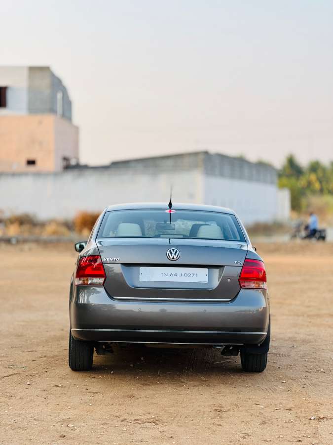 Volkswagen Vento - Image 5