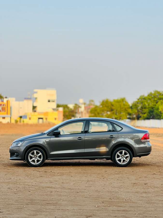 Volkswagen Vento - Image 4