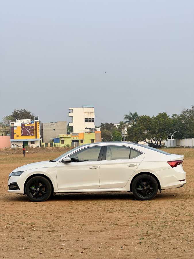 Skoda Octavia - Image 7