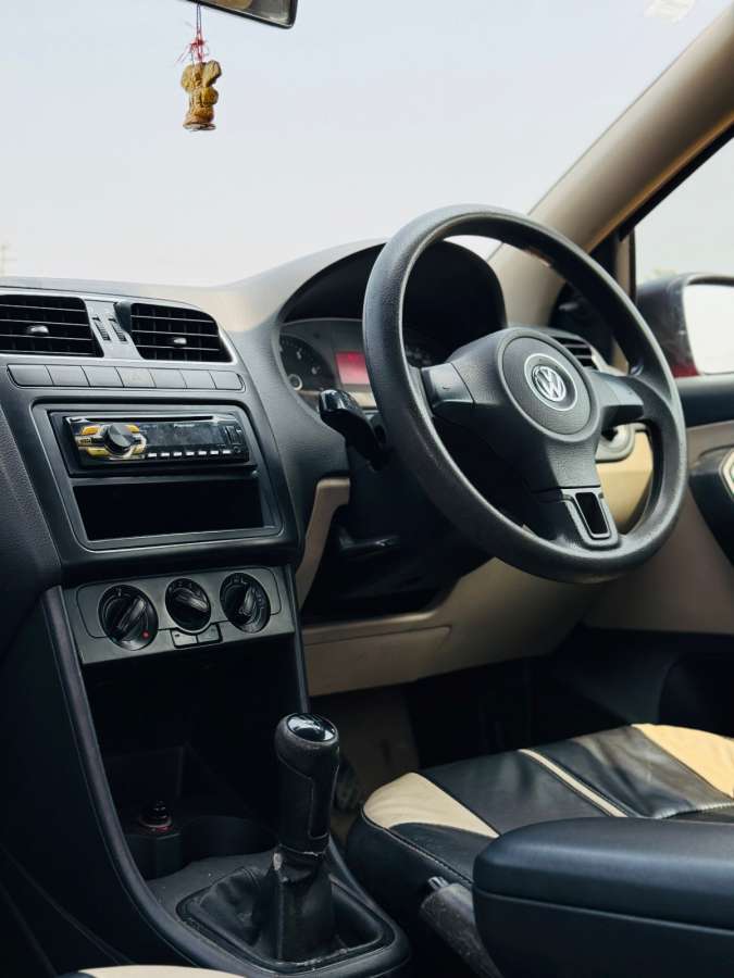 Volkswagen Polo - Image 9