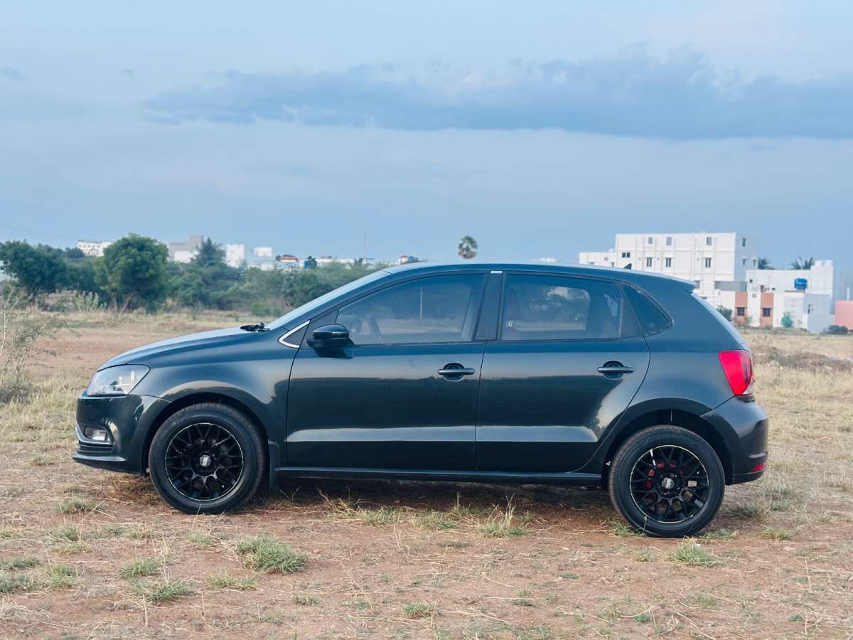 Volkswagen Polo - Image 1