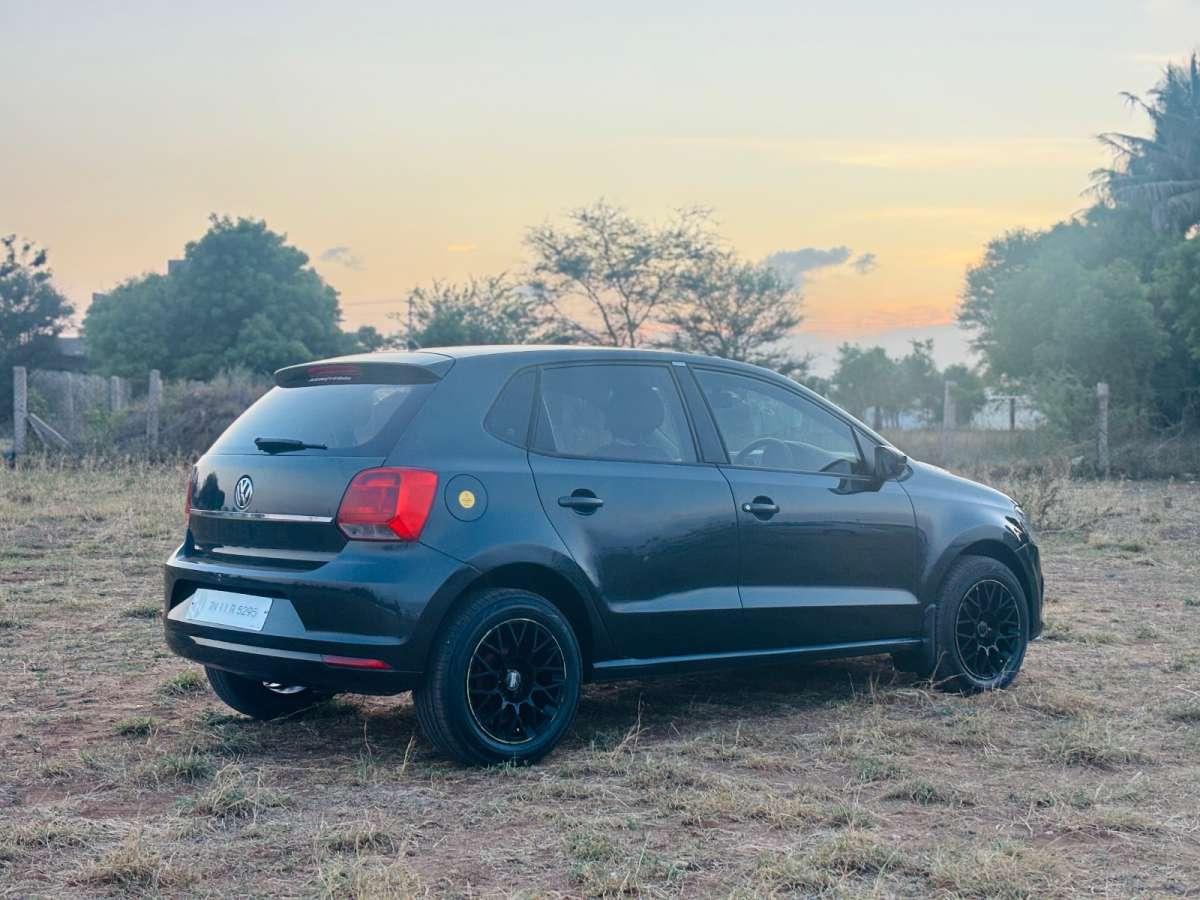 Volkswagen Polo - Image 9