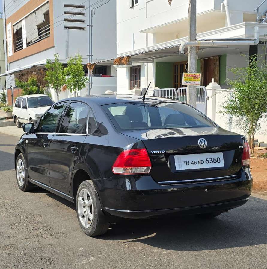 Volkswagen Vento - Image 9