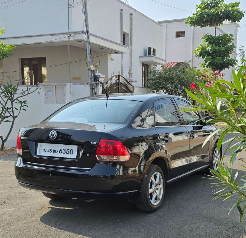 Volkswagen Vento - Image 8