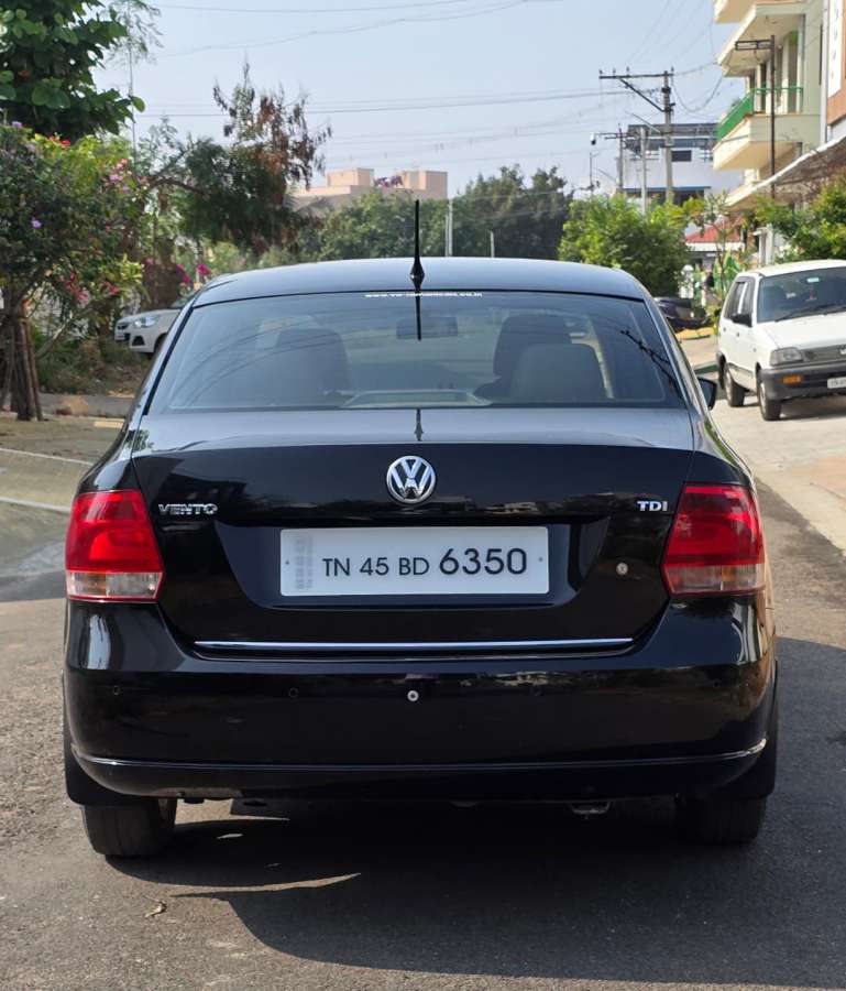 Volkswagen Vento - Image 10