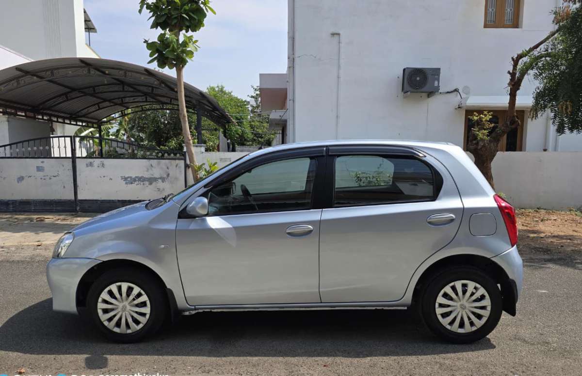 Toyota Etios Liva - Image 7